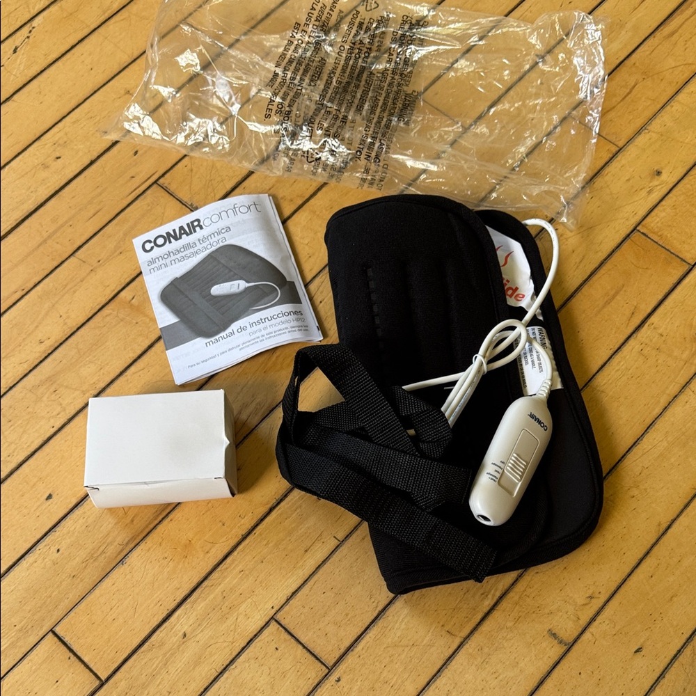 Conair Black Heated Therapy Wrap